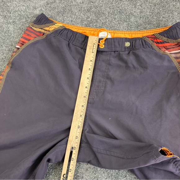 Nike Men Swimwear M Black Swim Trunks Logo Swoosh Surf Beach - Picture 3 of 8